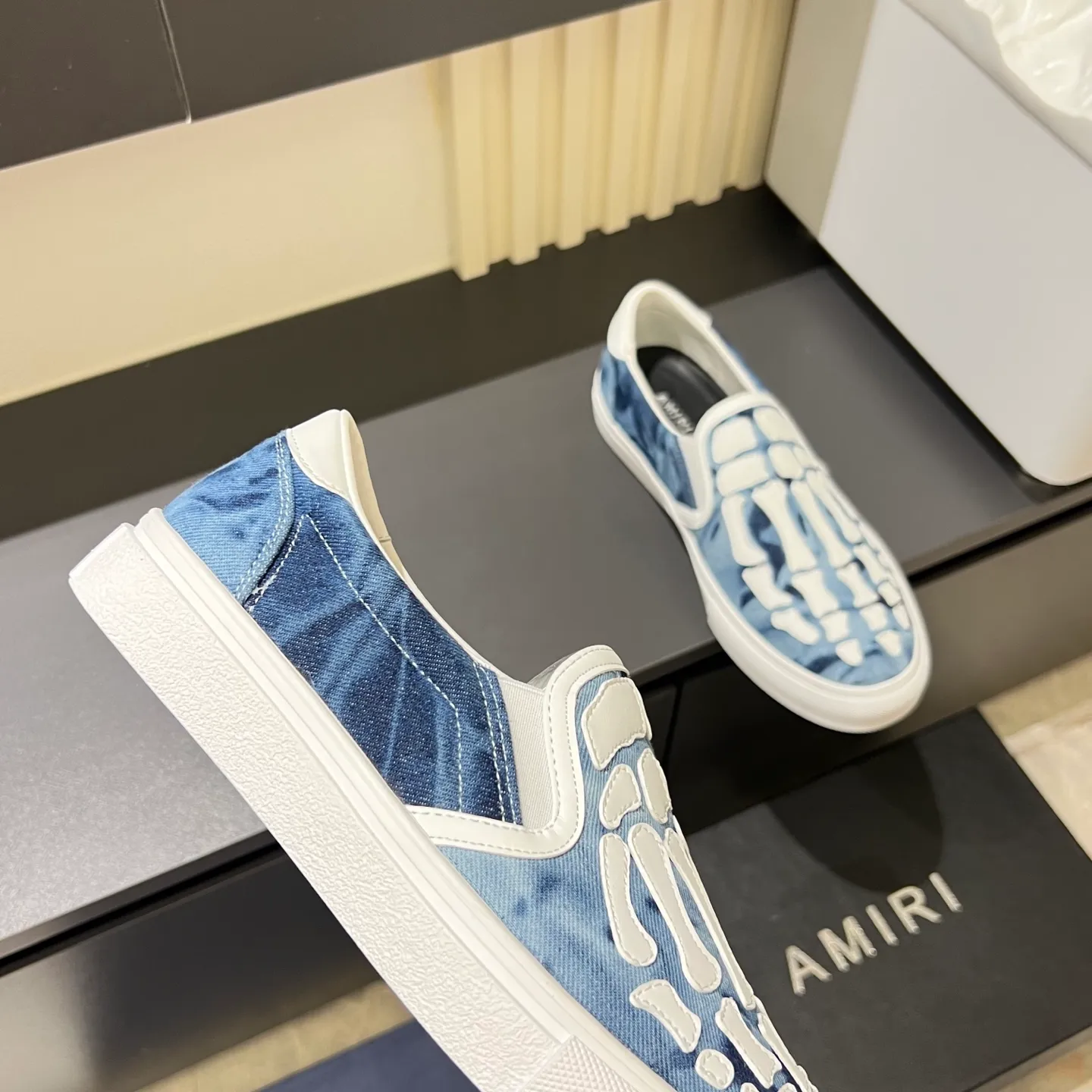 Men's shoes 💰p420, amiri The top purchasing agent for bone shoes 🔍🔍 is on sale at the men's counter at the same time. Cowhide is paired with 5D dynamic design style.